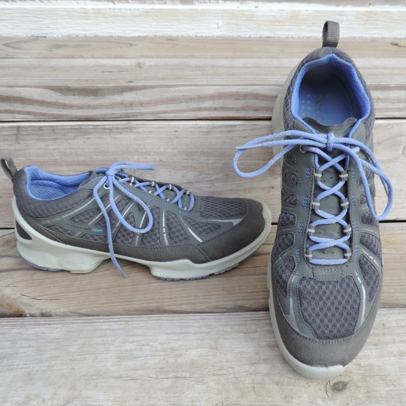 ecco gray sneakers